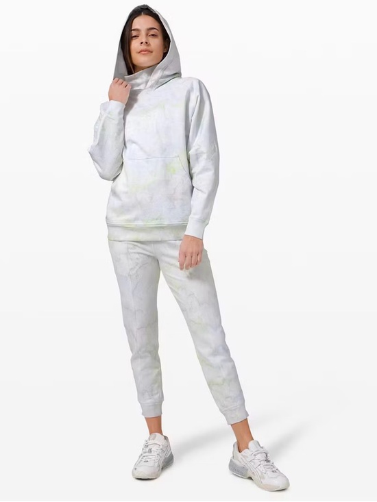 lululemon athletica Pants - Lululemon LA Sweat Pant 26” Watercolor, no size tag, but fits a size 6